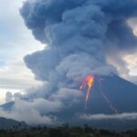 Gunung Marapi Meletus, Warga Diimbau Menjauhi Radius 5 Km